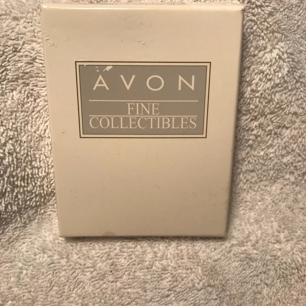 Vintage Avon Fine Collectibles 2000 